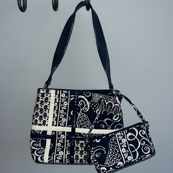 Vera Bradley shoulder bag and wristlet VGUC - Picture 5 of 17